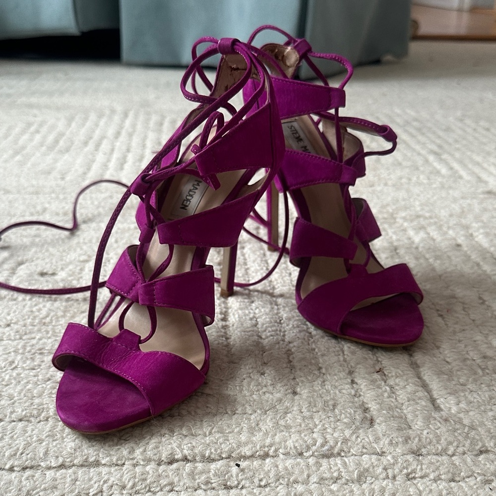 Steve Madden Fuchsia Strappy Heels